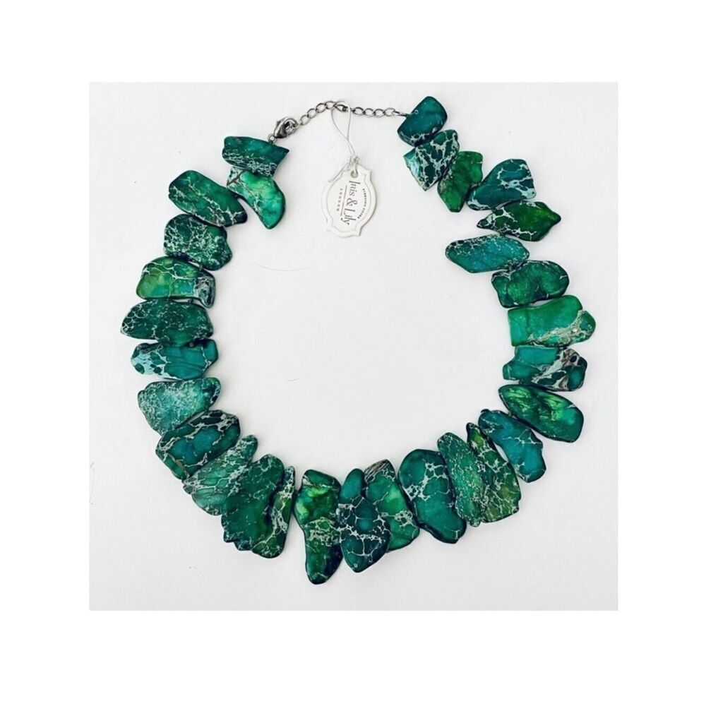 NWT Iris & Lily Gorgeous sterling silver genuine Green Jasper gemstone Necklace